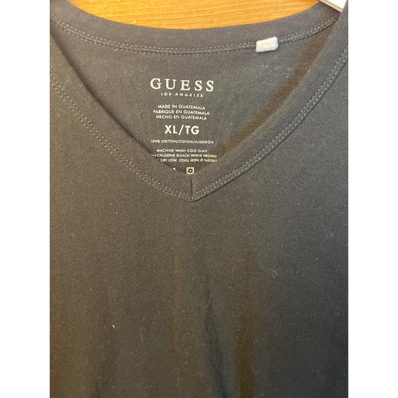 GUESS‎ Los Angeles XL Wing Print V-Neck T-Shirt Men's Black Cotton Short Sleeve - Picture 6 of 9